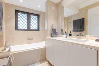 Apartment in Downtown Dubai - 5