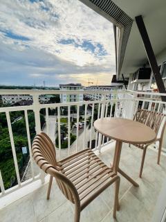 Travelers Chamber- Amani Grand Resort Mactan, 3-5 minutes to Mactan Airport - Lapu Lapu City - 4