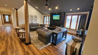 Feathered Nest at Fellows Lake -  - 4