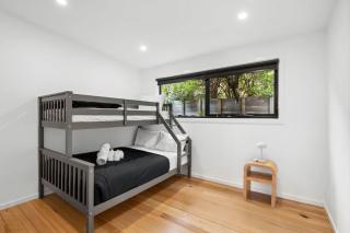 Riverside Escape - 4