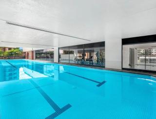 Luxury Broadbeach Escape with a Private Courtyard - 5