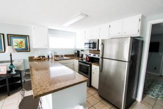 Island Time Bungalow - Panama City Beach - 4