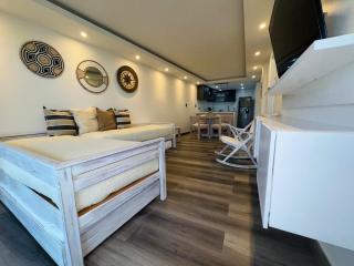 Remodelado y exclusivo cerca a playas - 5