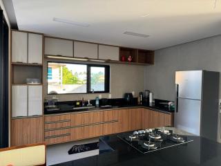 Casa Luxo com 6 suítes, gourmet, piscina e jogos - 9