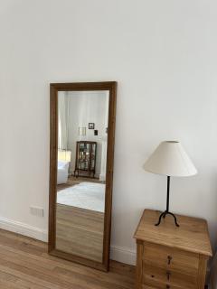 Shanghai Hills& Art Suite 17 - Near Line 1, 10 & 12 South Shanxi Road Metro - 1