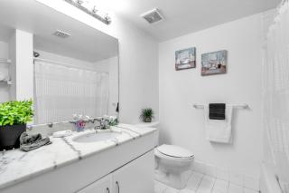 Skyline Water View 2BR Apartment free parking - Miami - 5
