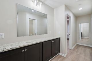 Newly Renovated 5BD 4BA Home near Downtown - 9