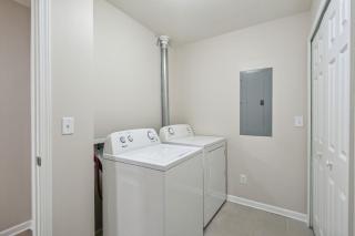 Newly Renovated 5BD 4BA Home near Downtown - 4