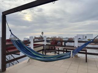 Spacious Rooftop House w/ King Bed - 3