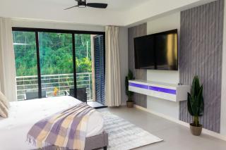 Premium Studio with Pool View - Mandeville - 2