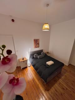 CityZenSanctuary - Snug Comfy 2BR Apartment Sleeps 6 Sheffield City Centre - - 1