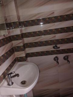 Geeta Teerth Guest House AC and Non AC Rooms - 4