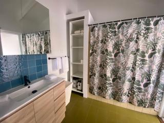 Daffys Beach House - 7