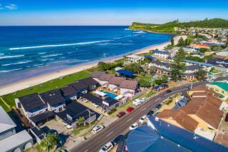Absolute Beachfront Apartment 9T - Lennox Head - 1