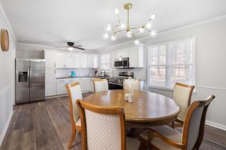 Perfect cute home in Garner with firepit & king bed - Garner - 4