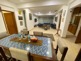 Luxury 3BHK Penthouse Apartment - New Delhi - 6