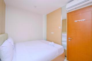 Best Deal 2BR Apartment at Cinere Bellevue Suites By Travelio - 8
