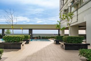 Premium Apartments in Avida Towers l City Centre l Downtown l Close to Restaurants and Local Shops l by Bleuspace - Davao - 5