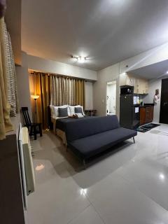 One Palm Tree Villas Condominium - Studio 7th FL with Balcony - Across Terminal 3 Airport - Manila - 1