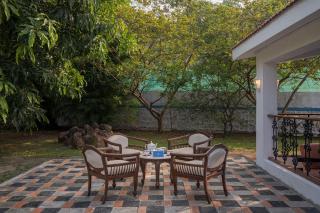 SaffronStays Adora Woods and Hills - 4BHK Murud Villa with Pool, Kids Pool & Beach Fun - Jambrung - 4