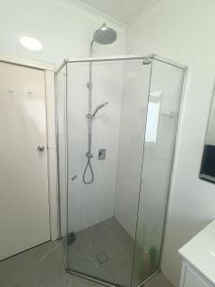 Quiet Room with Air Conditioning - E4 - Sydney - 4