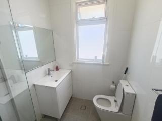 Quiet Room with Air Conditioning - E4 - Sydney - 3