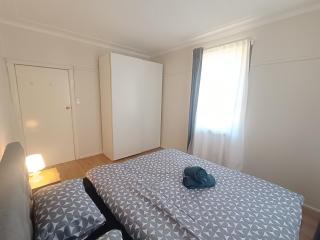 Quiet Room with Air Conditioning - E4 - Sydney - 7