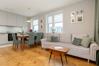 Bright Apartment Kazimierza Wielkiego Perfect for Remote Work by Noclegi Renters - Danzig - 0