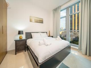 Spacious 1-Bed Apartment Next to Dubai Mall 157CL2-1 - Dubai - 0