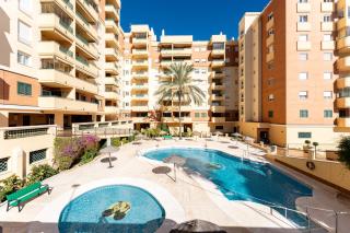 Apartamento a pocos metros de la playa y pista de pádel - Fuengirola - 0