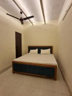 Tirupati Homestay - Varanasi - 4