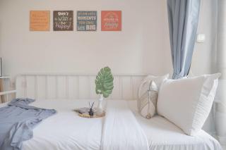 Comfy and Best Deal Studio Sky House BSD Apartment near AEON By Travelio - 6