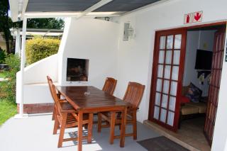 Chez Nous Bed and Breakfast & Self Catering - Dundee - 4