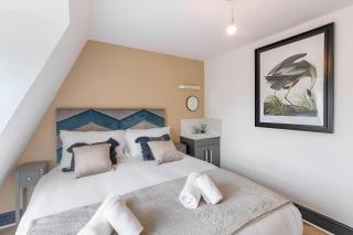 8BR Gem in Prime Location Perfect for Group Stays - Londra - 7