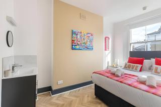 8BR Gem in Prime Location Perfect for Group Stays - Londra - 5