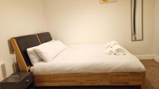 Spacious 3 bedroom with garden - West Thurrock - 4