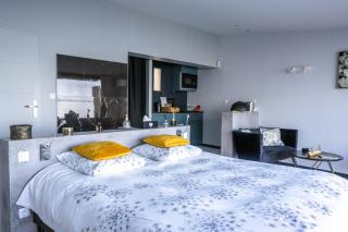 La Suite Soleil Romantique & Vue - Istres - 5