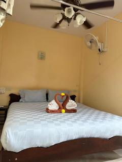 Happy Holidays Hotel - 6