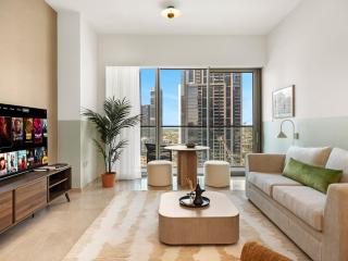 1 Bedroom apt High end luxurios building Next to Dubai mall - 9