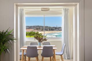 Stylish Bondi Icebergs Ocean View Garden Apartment - Sydney - 0