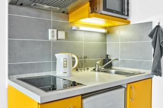 Stylish Apartment in Heart of Žižkov Near Iconic Sites - Praga - 6