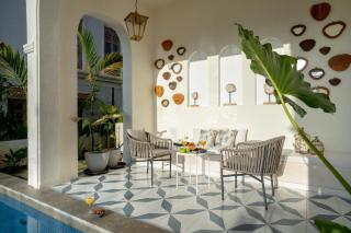 LohonoStays Aurelia Villa G - 4