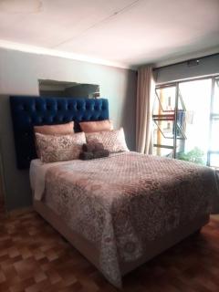 Pythons Guest Lodge - Rustenburg - 9