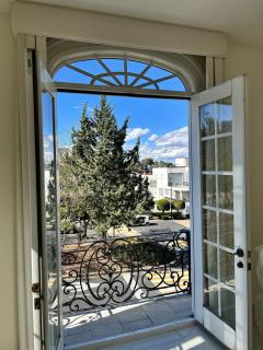 Modern room with balcony - 2