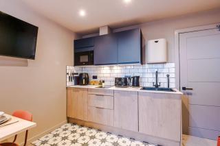 Accessible 1-Bedroom with Modern Comforts - Llandudno - 6