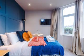 Accessible 1-Bedroom with Modern Comforts - Llandudno - 3