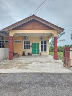 Mumtaz Beach Homestay - Dungun - 0
