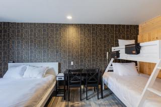 Flurry by AvantStay Tahoe Donner Home w Access to Northstar Resort Community - Kingswood Estates - 4