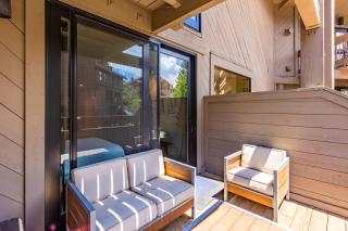 Flurry by AvantStay Tahoe Donner Home w Access to Northstar Resort Community - Kingswood Estates - 8