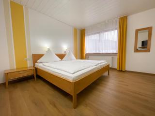 Weinhaus Hirschen Bruttig - 2